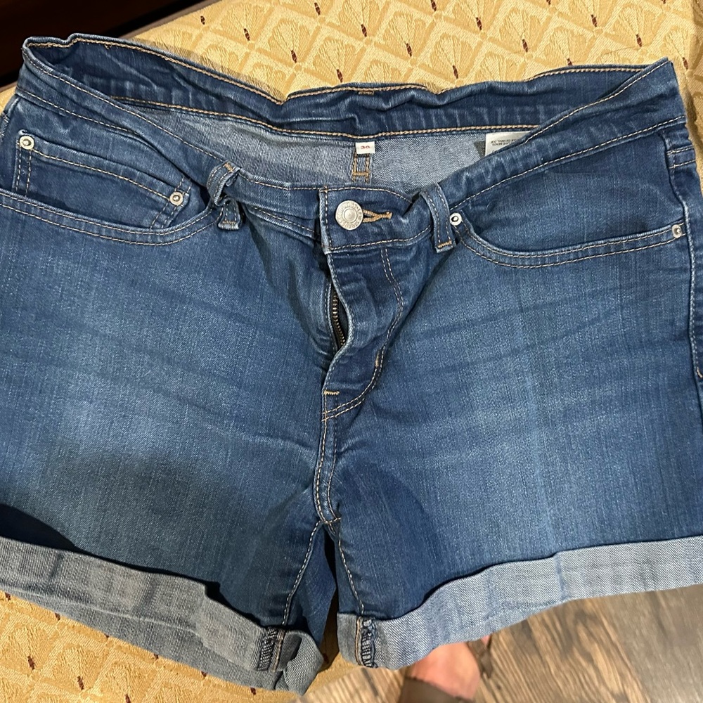 Women's Levi’s Blue Denim Shorts Size 30